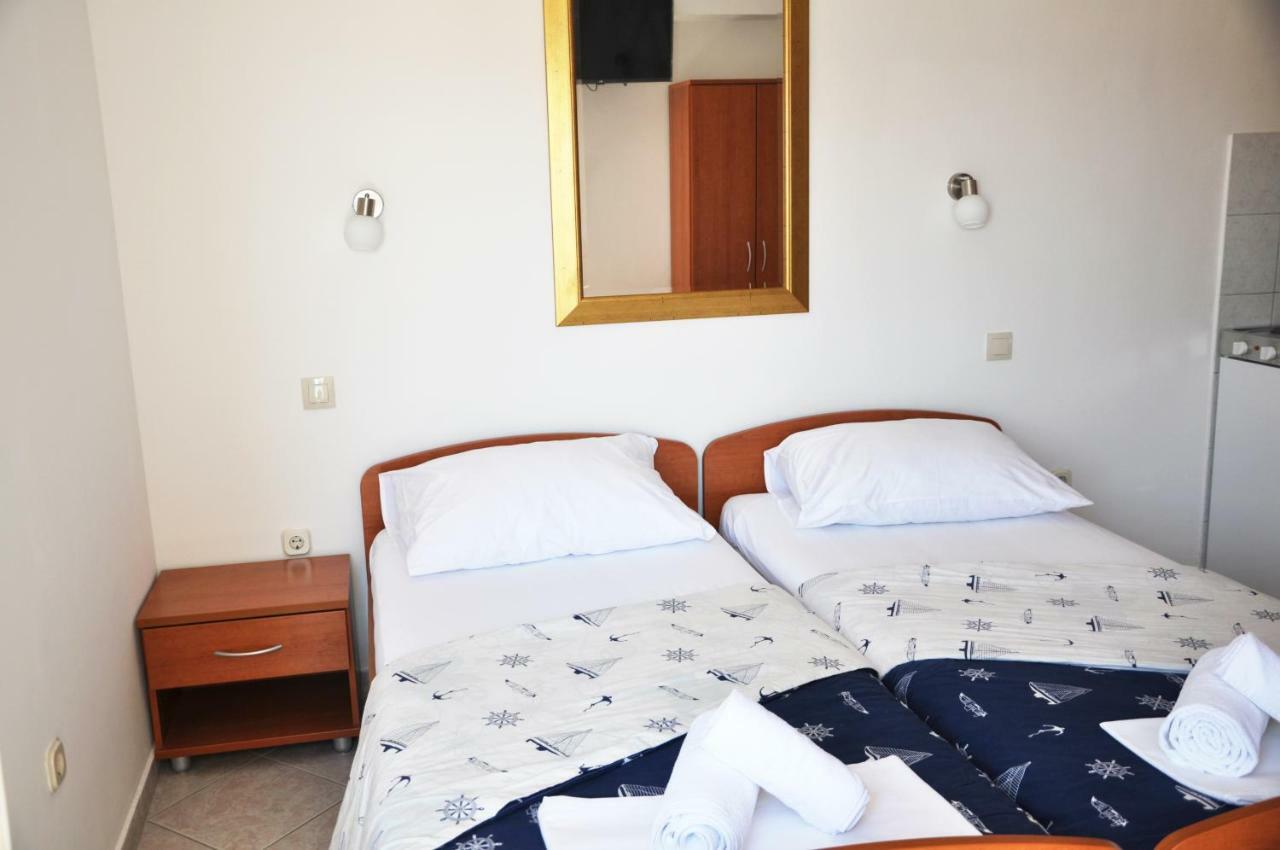 Sunrise Apartments And Studio Apartments Lokva Rogoznica Ngoại thất bức ảnh