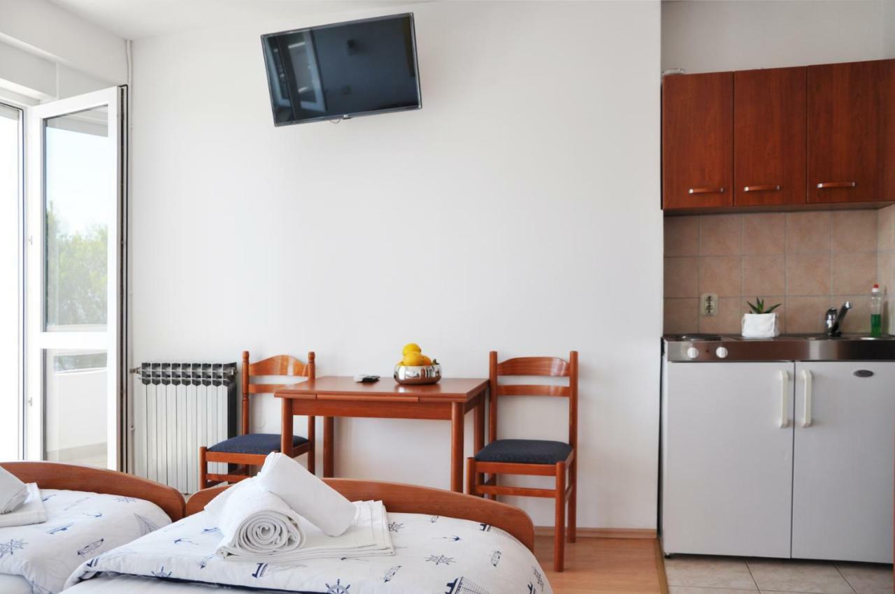 Sunrise Apartments And Studio Apartments Lokva Rogoznica Ngoại thất bức ảnh